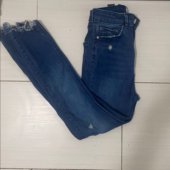 ♦️SOLD ♦️ SOLD ♦️Skinny jeans - Picture 1 of 3